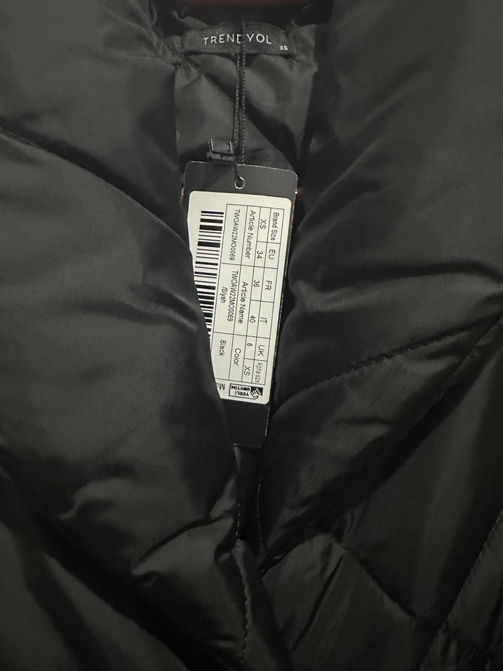 Düğmeli Siyah Midi Kadın Mont - Görsel 3