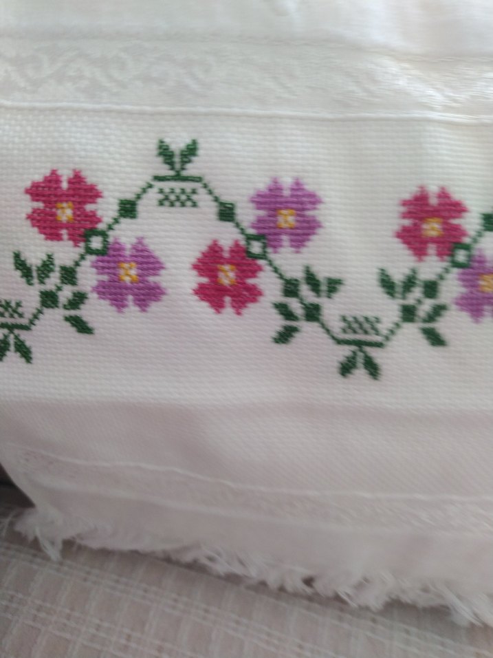 Nakışlı Beyaz Pastel Havlu - Görsel 2