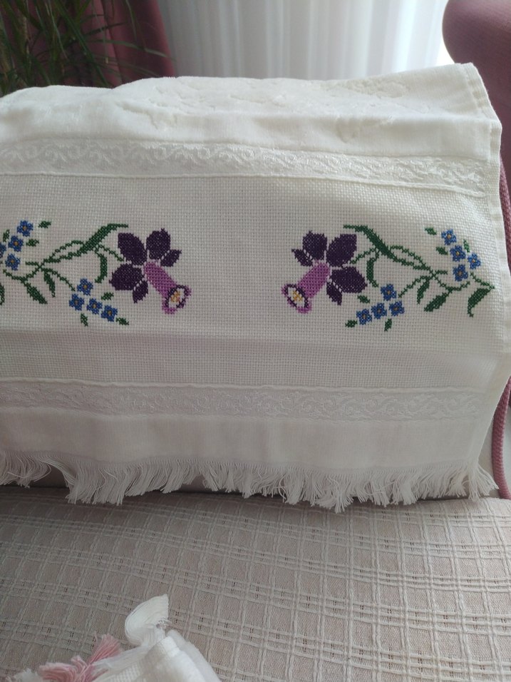 Nakışlı Beyaz Mutfak Havlusu - Görsel 2