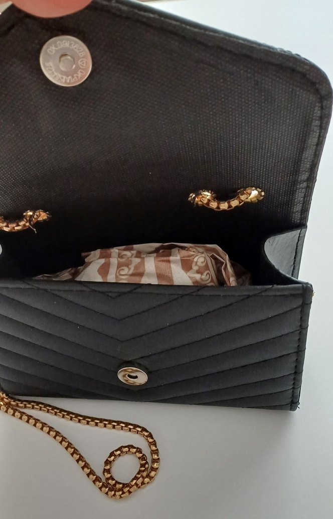 Zincir Detaylı Siyah Kadın Çanta - Görsel 3