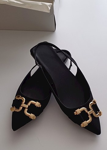Tokalı Siyah Stiletto Kadın Babet