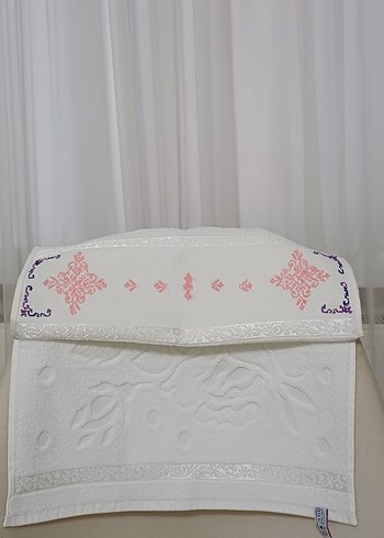 Kaneviçe Nakışlı Beyaz Havlu - Görsel 4