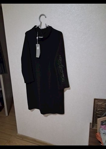 Uzun Kollu Siyah Kadın krep kışlık

 Elbise - Görsel 2