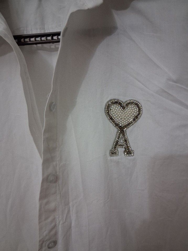 pul payetle işlenmiş beyaz kadın gomlekk - Görsel 3