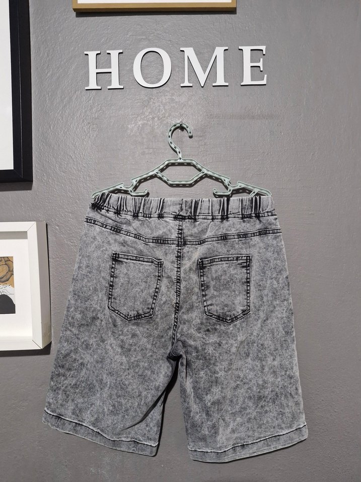 Gri Batik Desenli Erkek Denim Şort - Görsel 4