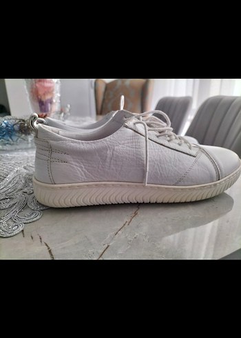 Beyaz Bağcıklı Kadın Spor Ayakkabı - Görsel 3