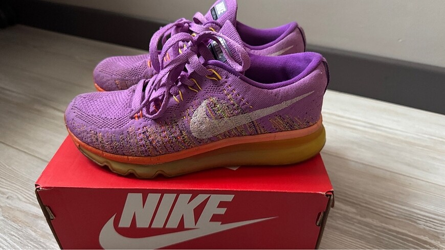 Nike spor ayakkabı