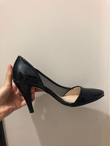 Siyah Rugan Stiletto Topuklu ayakkabı