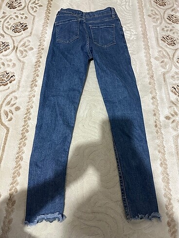 11-12 Yaş Beden kız çocuk nakışlı kot pantolon