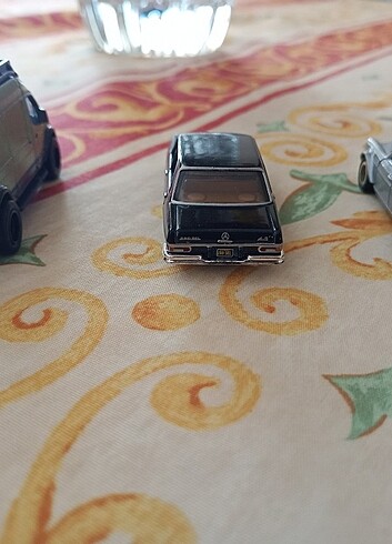 Hot wheels 2 adet premium (yeşil ve gri) özel ilan