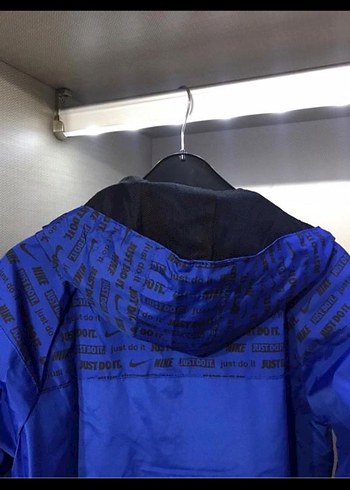 Nike Nike Mavi Fermuarlı Erkek Yağmurluk