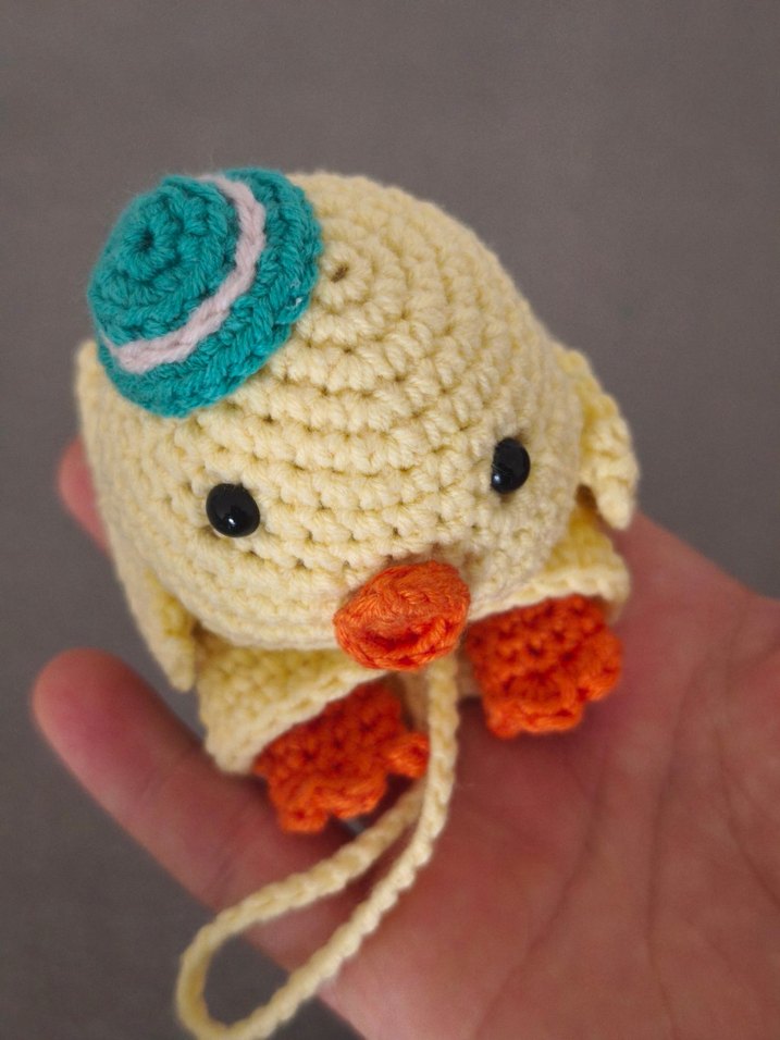 Renkli Örgü Peluş Oyuncak Ördek Anahtarlık - Görsel 2