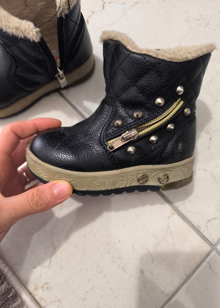 Kız çocuk bot - Görsel 2