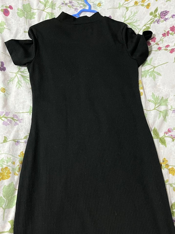 Siyah Yüksek Yakalı Midi Triko Elbise - Görsel 2