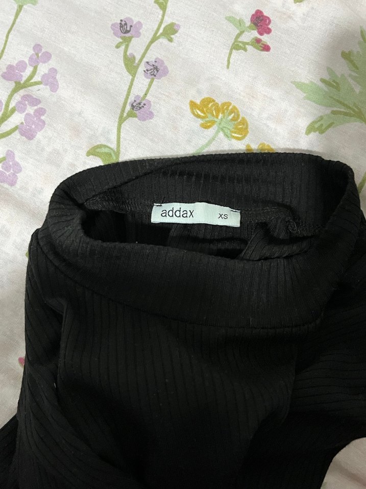 Siyah Yüksek Yakalı Midi Triko Elbise - Görsel 4