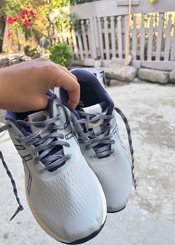 37 Beden Asics kadın spor ayakkabı
