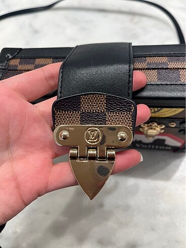  Beden kahverengi Renk Louis vuitton çanta