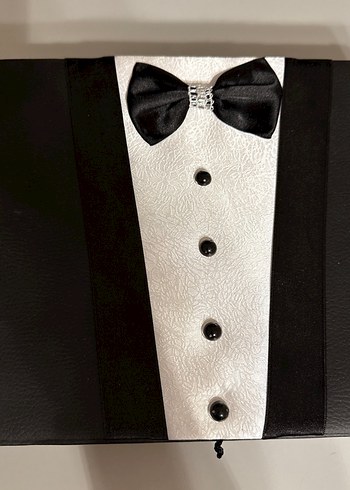 Beymen Düğmeli Siyah Damat Bohça sandığı