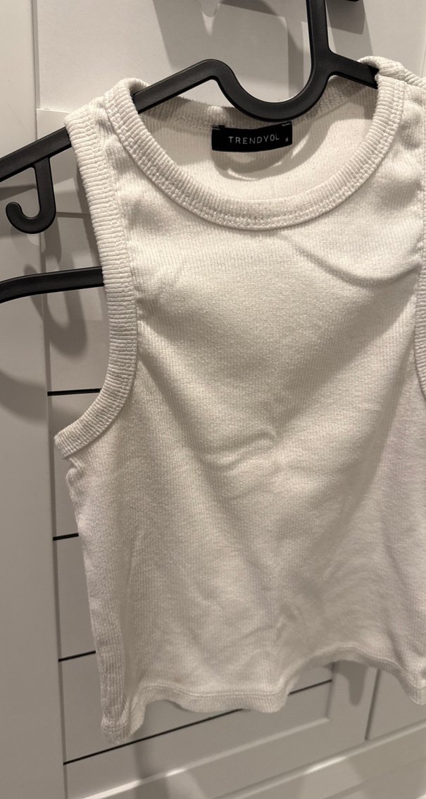 Beyaz Halter Yaka Fitilli Kadın Atlet - Görsel 2