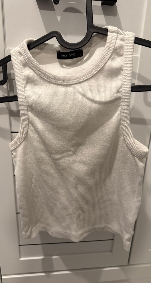 Beyaz Halter Yaka Fitilli Kadın Atlet - Görsel 3