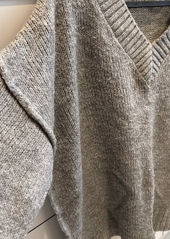 Gri V Yaka Örgü Kadın Kazak - Görsel 3