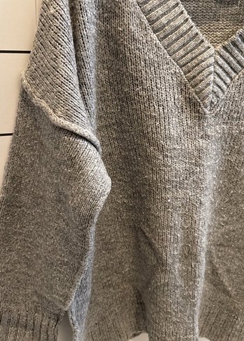 Gri V Yaka Örgü Kadın Kazak - Görsel 2