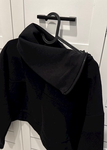 Siyah Kadın Fermuarlı Dik Yaka Crop Sweat - Görsel 4