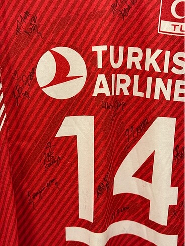 xl Beden kırmızı Renk Eda Erdem?e Ait Orijinal Forma ? Milli Sporcular İmzalı
