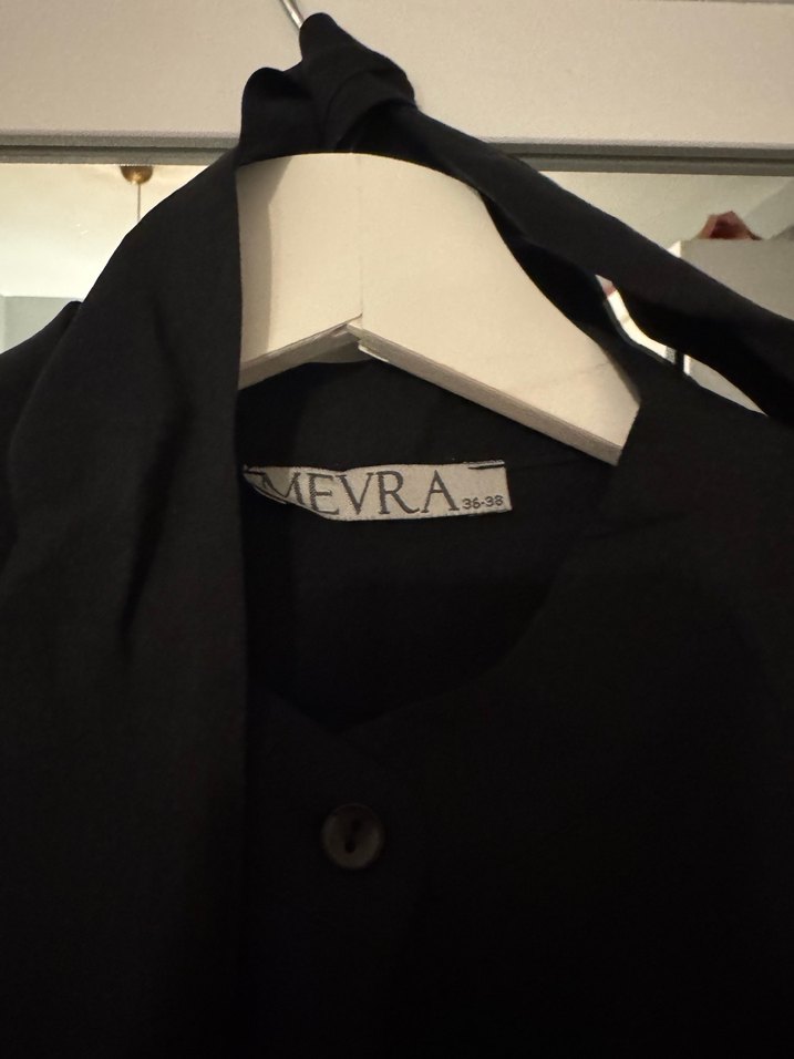 Siyah Uzun Kollu Gotik Kadın Elbisesi - Görsel 3