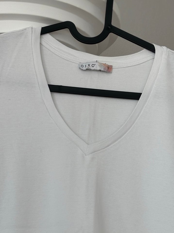 Oxxo Beyaz V Yaka Kadın Tişört - Görsel 2