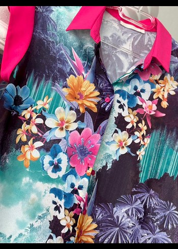 Çiçek Desenli Kısa Kollu Mor Bluz - Görsel 2