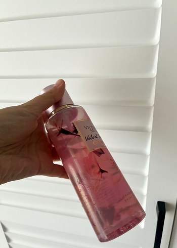  Beden Renk Victoria's Secret Soft Petals Kadın Parfümü