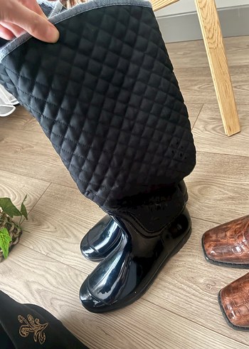 Siyah Rugan Dizüstü Topuklu Bot - Görsel 2