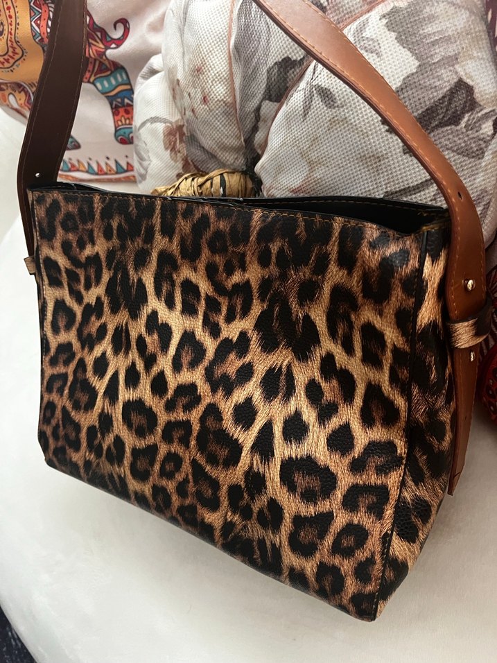 Kürk Detaylı Leopar Desenli Deri Kadın Çanta - Görsel 2