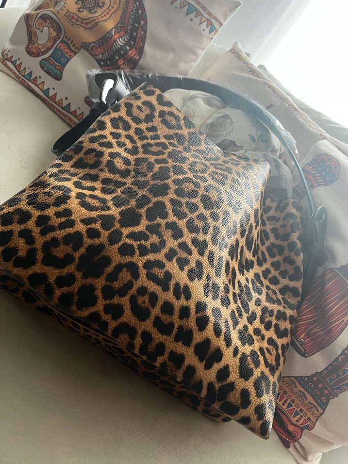 Kürk Detaylı Leopar Desenli Deri Kadın Çanta - Görsel 4