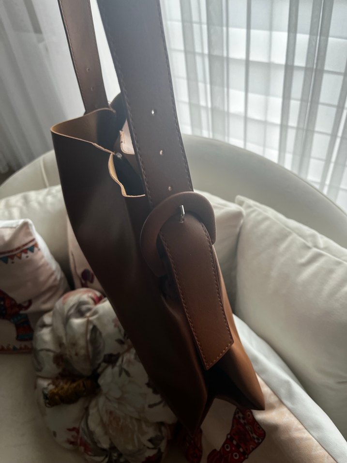 Kahverengi Deri Tokalı Kadın Çanta - Görsel 4