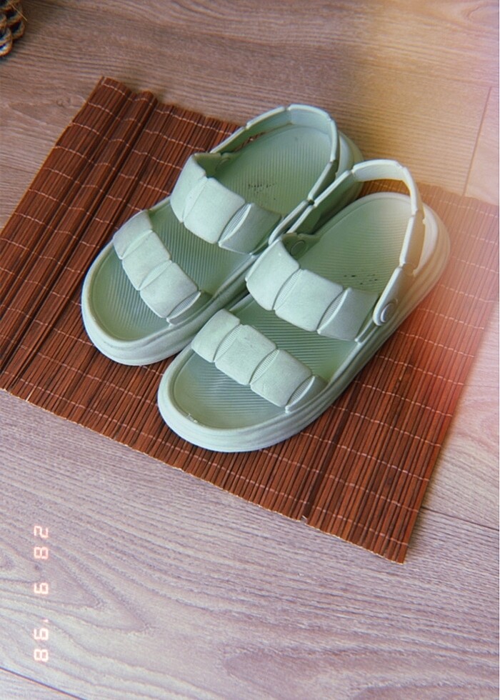 Mid yeşili gezer sandalet - Görsel 4