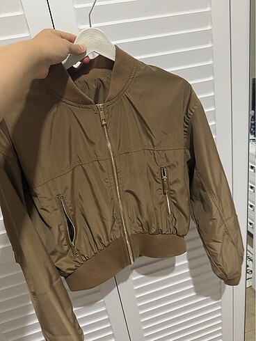 Trendyolmilla crop mont bomber