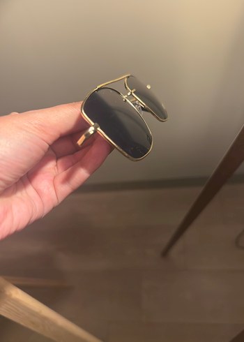 Şeffaf Gold Çerçeveli Kadın Güneş Gözlüğü - Görsel 3