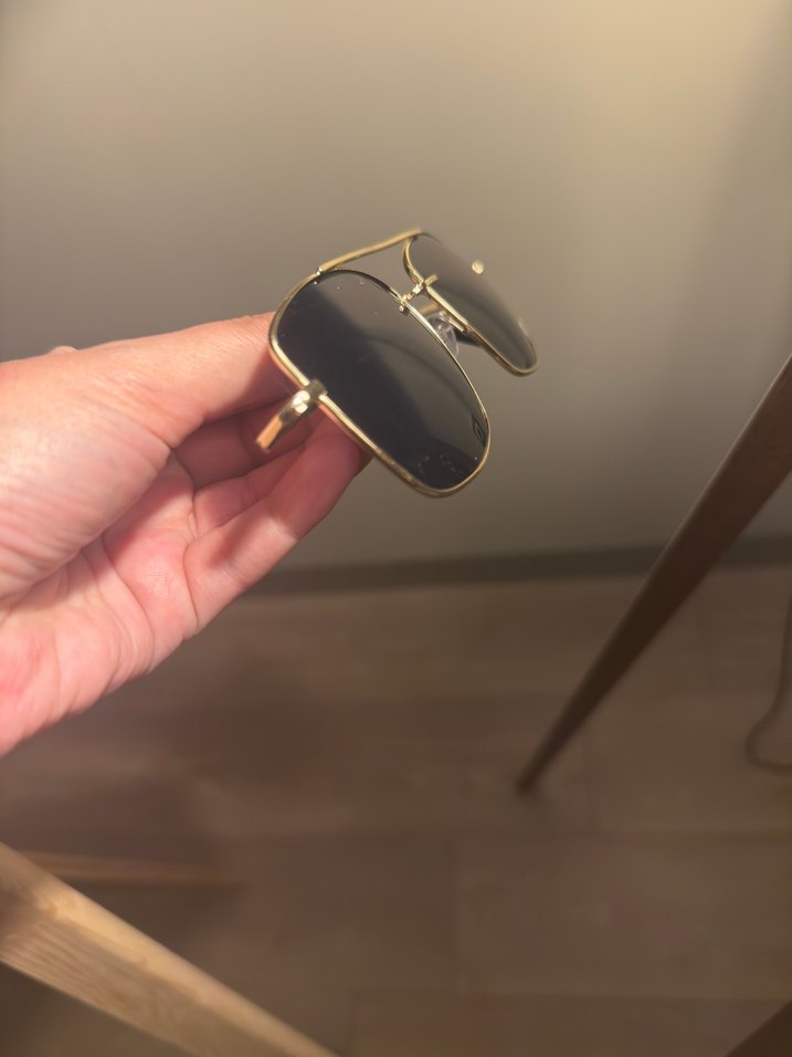 Şeffaf Gold Çerçeveli Kadın Güneş Gözlüğü - Görsel 3