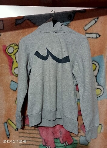 Kapşonlu sweatshirt 
