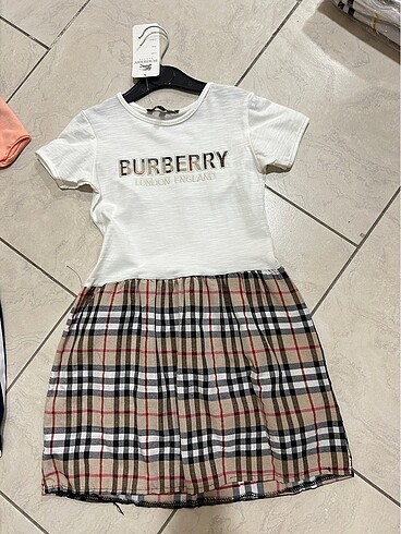 Burberry Kız çocuk elbisesi