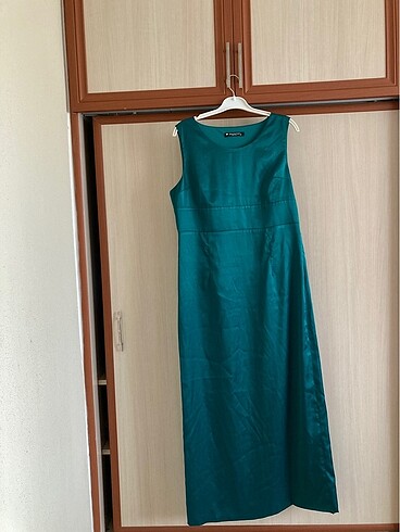 Bershka saten uzun elbise