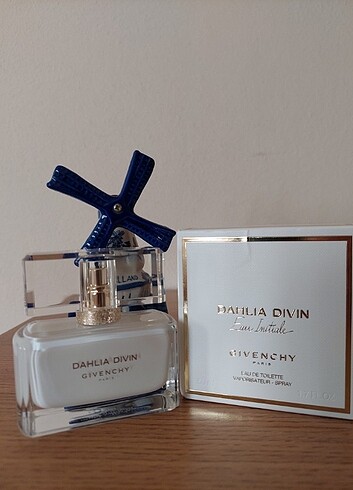 Givenchy Dahlia Divin Eau Initiale 50ml