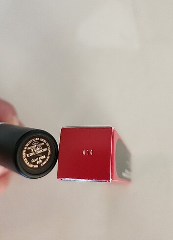 Beden Mac macmaximal ruj rubywoo