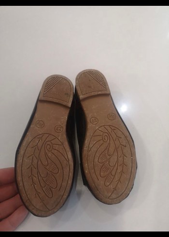 27 Beden Kız Çocuk Siyah Fiyonk Detaylı Babet