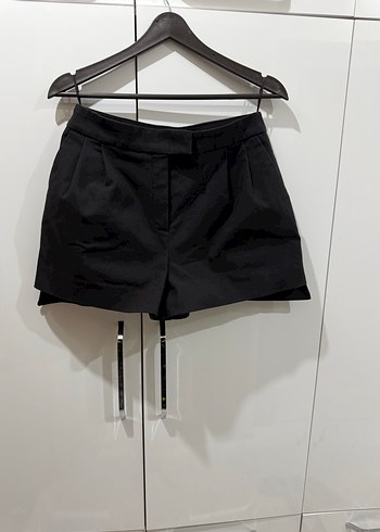 Siyah Kemerli Yüksek Bel Mini Şort - Görsel 2