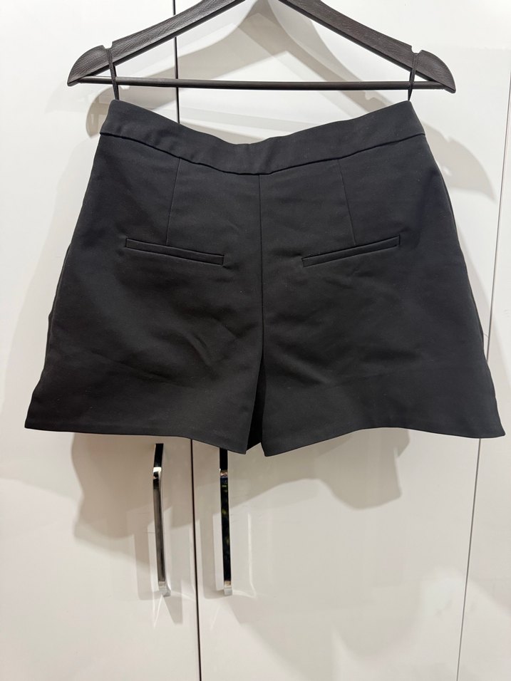 Siyah Kemerli Yüksek Bel Mini Şort - Görsel 3