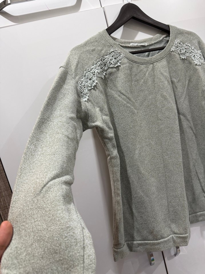 Gri Dantel Detaylı Kadın Triko Kazak - Görsel 4