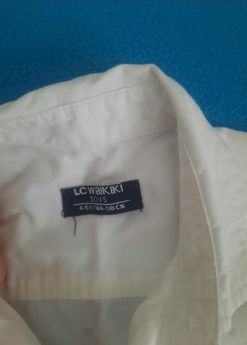 LC Waikiki beyaz gömlek şort takim